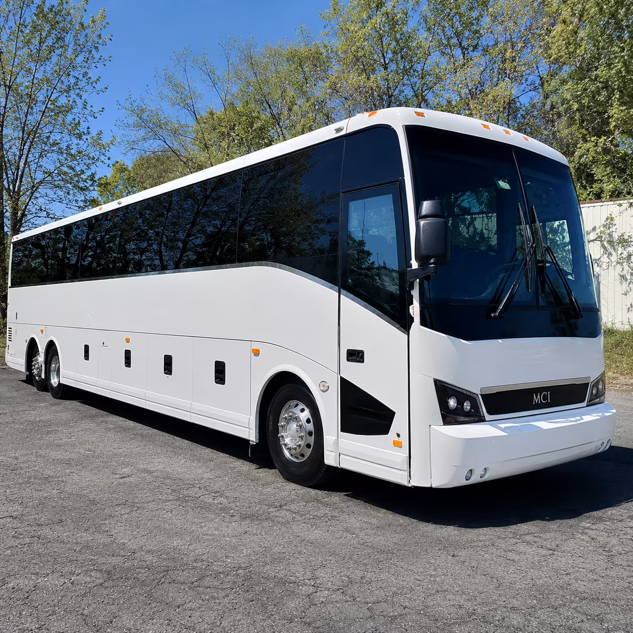 corporate shuttles to world ag expo in tulare ready when you need them