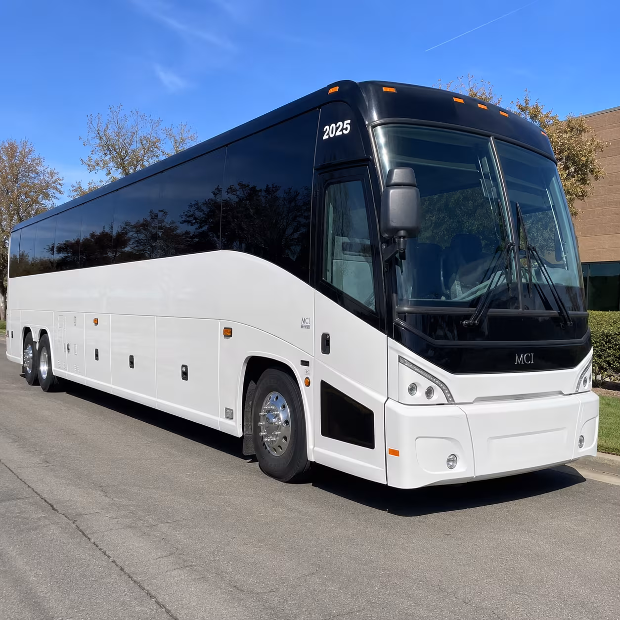what makes visaliacoachbuscompany com the right choice for visalia corporate transportation